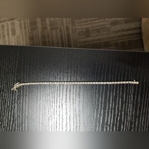 Gold and diamond tennis bracelet